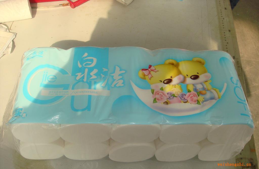 廠家常年生產(chǎn)泉潔衛(wèi)生紙柔韌厚實木漿家庭用紙
