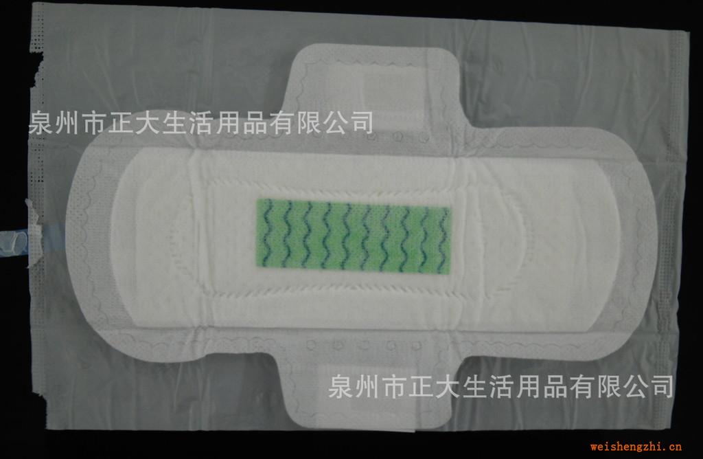 泉州廠家生產供應負離子衛(wèi)生巾棉面衛(wèi)生棉可加工出口外貿